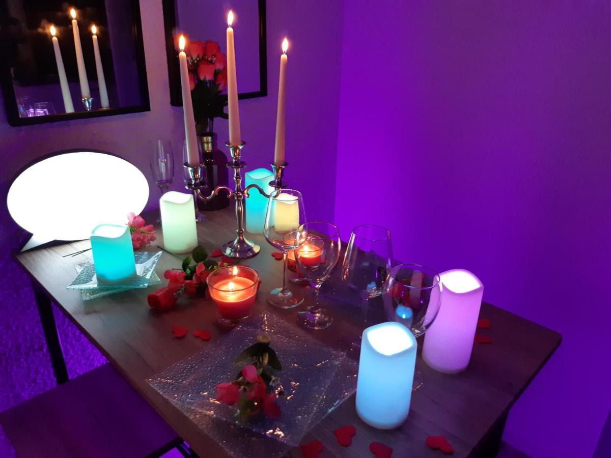 Luxe Sauna Privatif Et Grand Bain Jacuzzi A Deux A Biscarosse Plage Pour Nuit Romantique Avec Decoration Led Et Bougies ビスカロッス エクステリア 写真