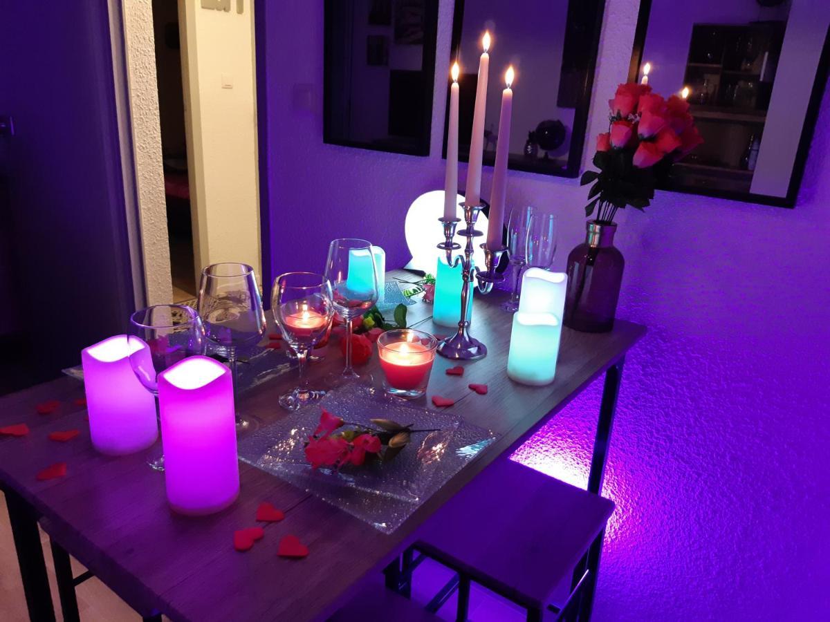 Luxe Sauna Privatif Et Grand Bain Jacuzzi A Deux A Biscarosse Plage Pour Nuit Romantique Avec Decoration Led Et Bougies ビスカロッス エクステリア 写真