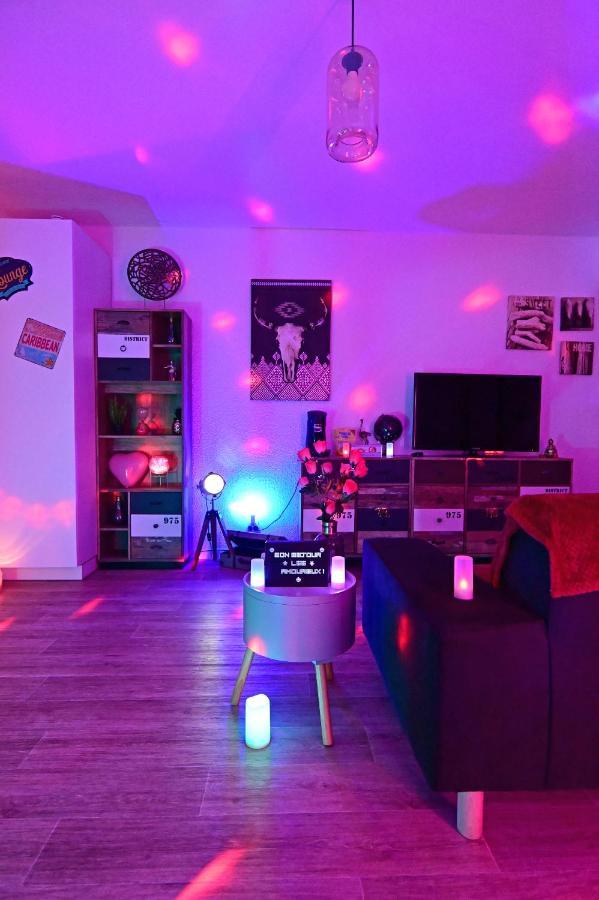 Luxe Sauna Privatif Et Grand Bain Jacuzzi A Deux A Biscarosse Plage Pour Nuit Romantique Avec Decoration Led Et Bougies ビスカロッス エクステリア 写真