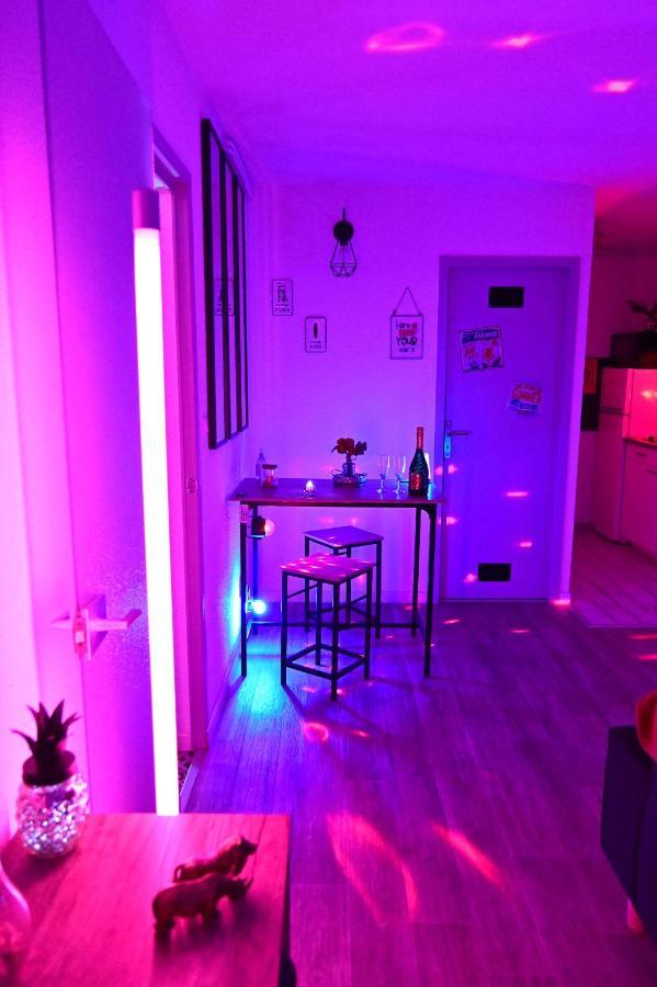 Luxe Sauna Privatif Et Grand Bain Jacuzzi A Deux A Biscarosse Plage Pour Nuit Romantique Avec Decoration Led Et Bougies ビスカロッス エクステリア 写真