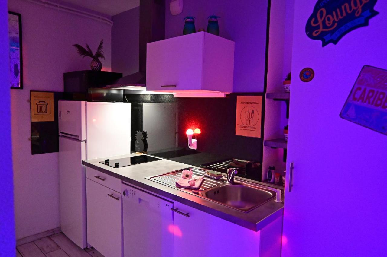Luxe Sauna Privatif Et Grand Bain Jacuzzi A Deux A Biscarosse Plage Pour Nuit Romantique Avec Decoration Led Et Bougies ビスカロッス エクステリア 写真